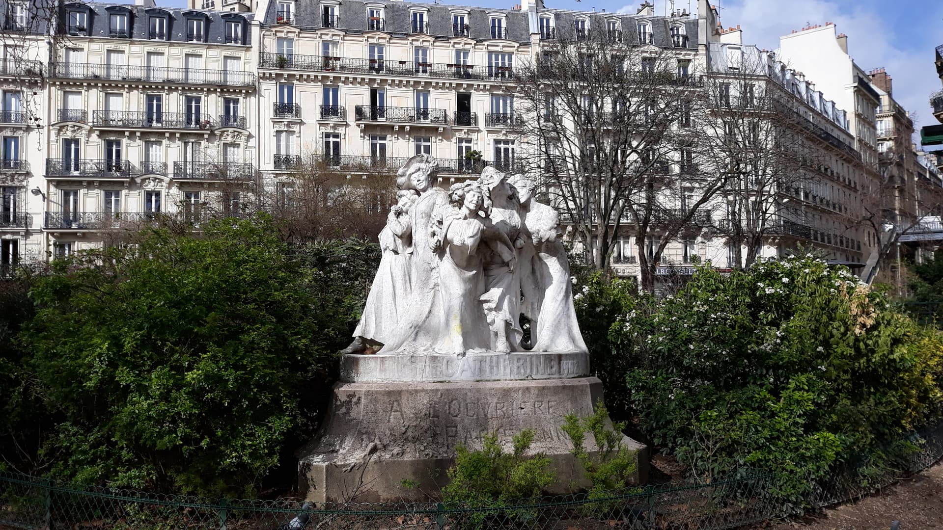 Square Montholon, Paris – Listen to the Audio Guide