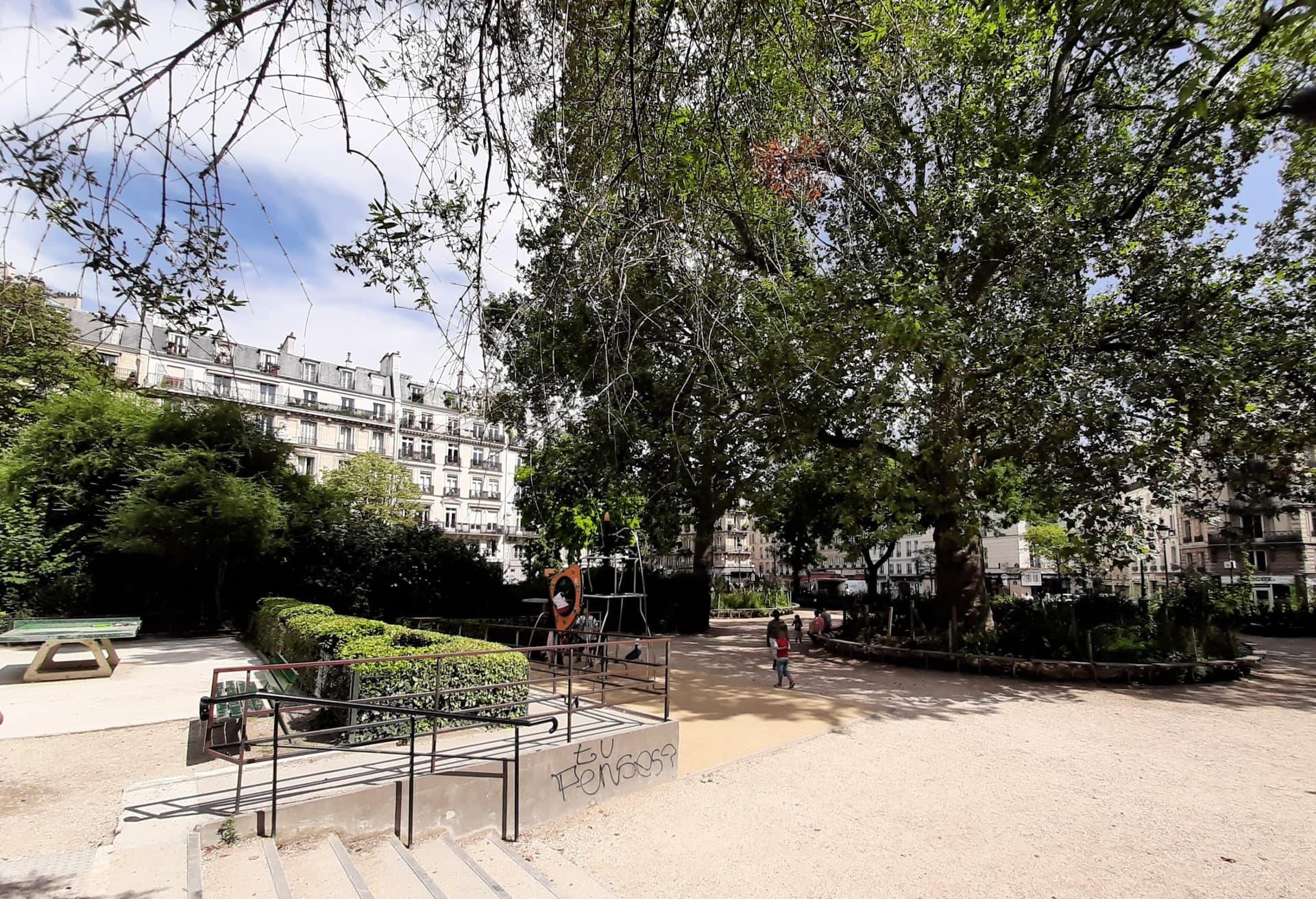 Square Montholon