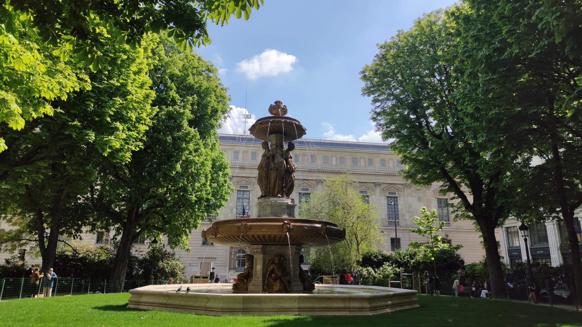 Square Louvois, Paris – Listen to the Audio Guide