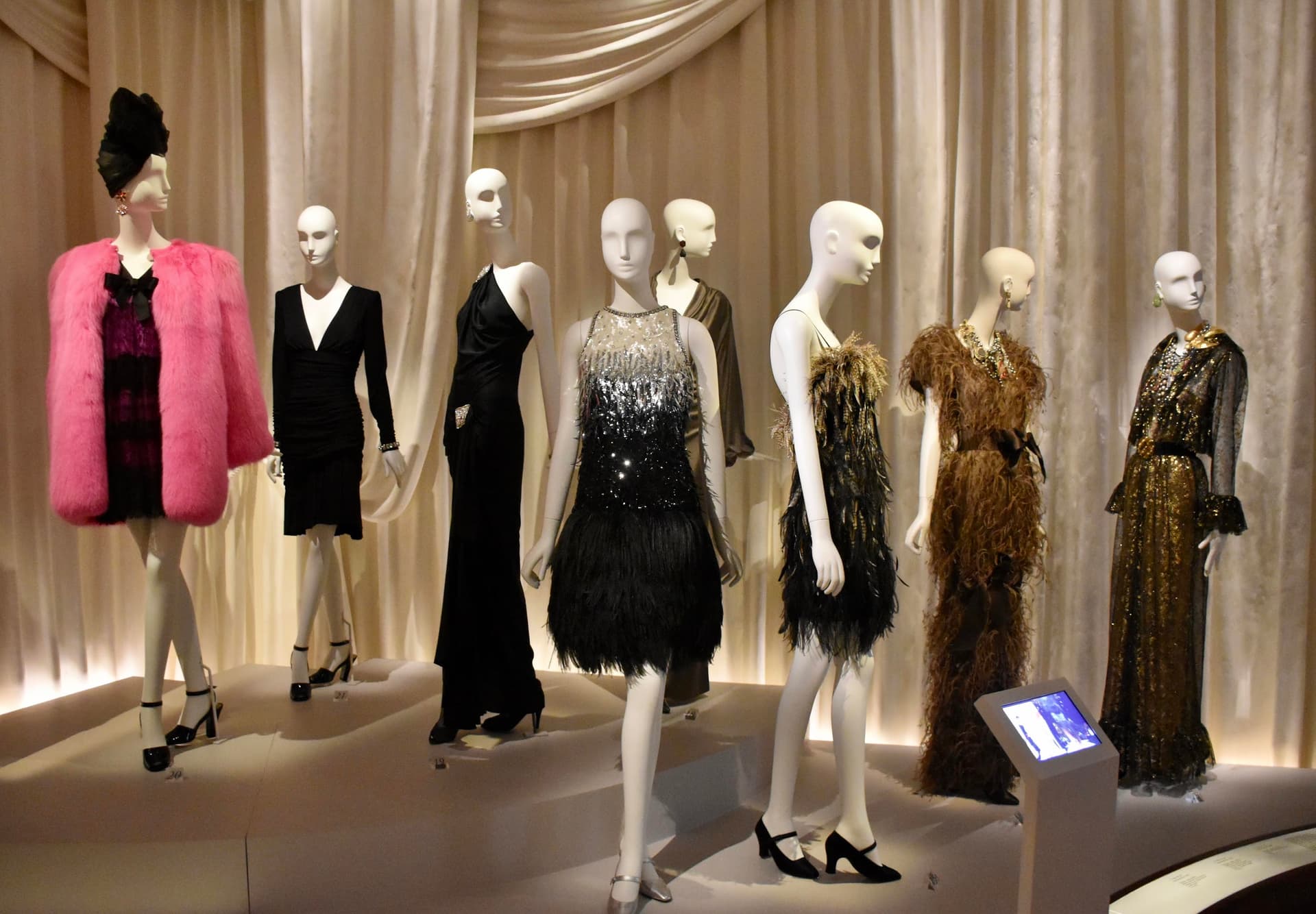 Musée Yves Saint Laurent, Paris – Listen to the Audio Guide